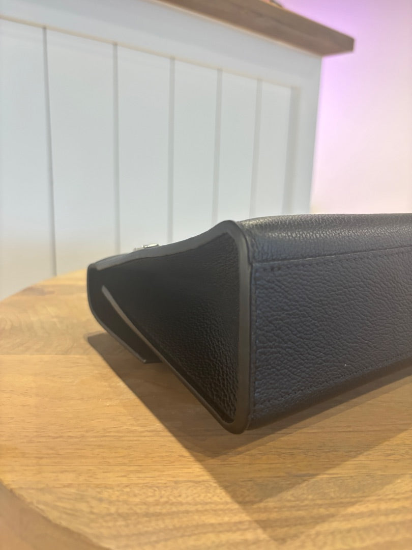Black Louis Vuitton Louis Vuitton Lock Me