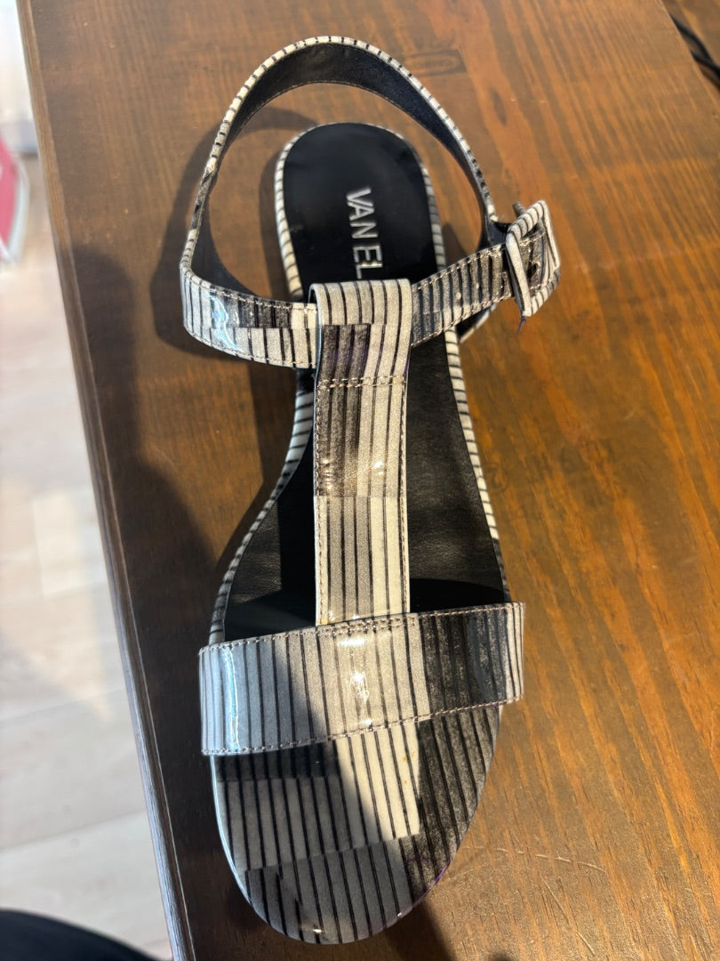 Black Van Eli Sandals, 8N