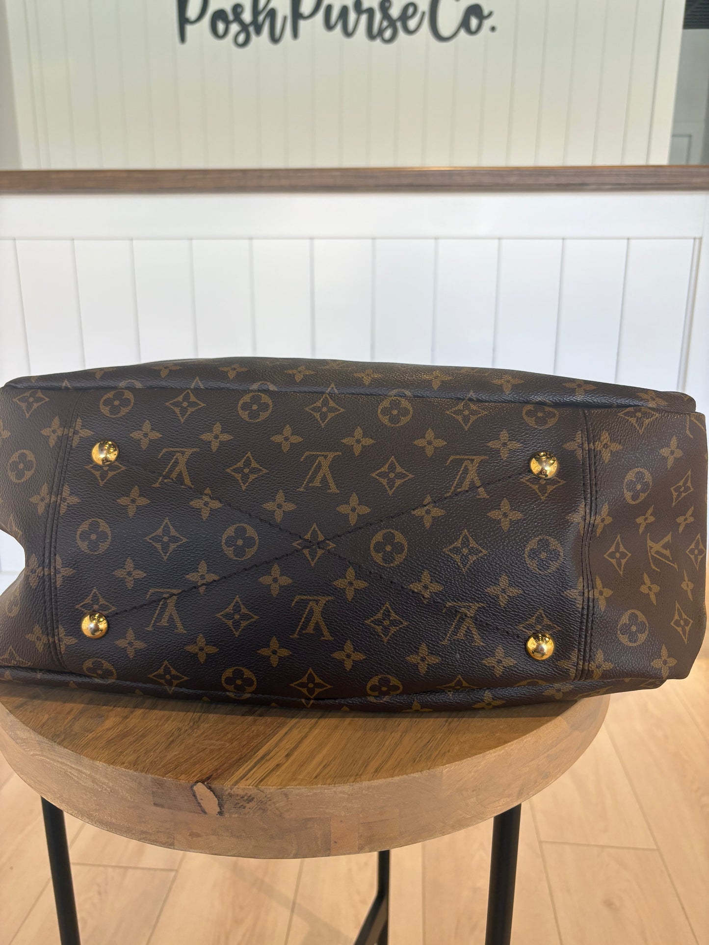 Louis Vuitton Monogram Artsy MM