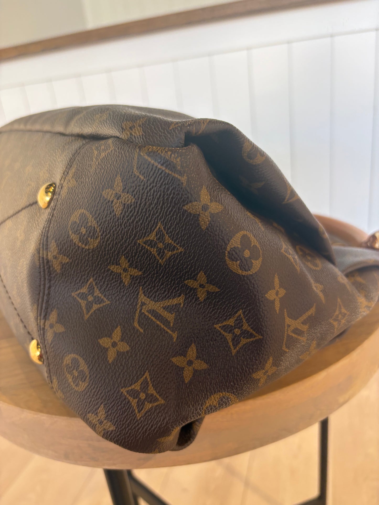 Louis Vuitton Monogram Artsy MM