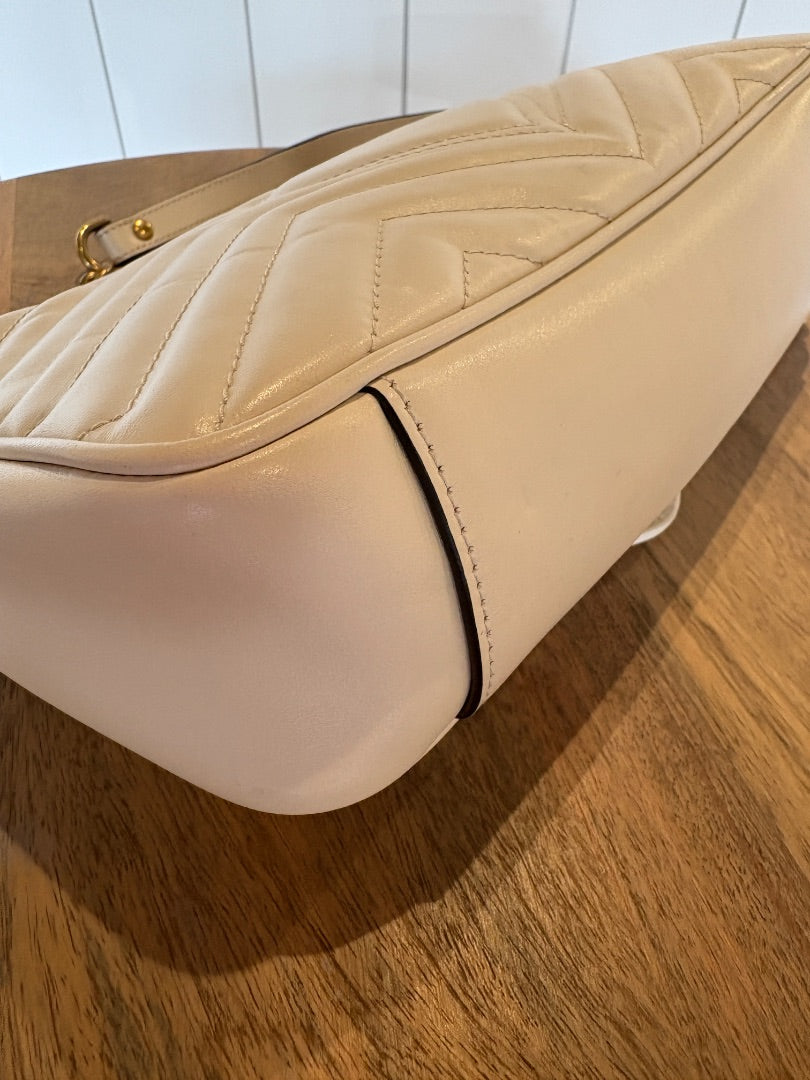 Ivory Gucci Calfskin Matelasse GG Marmont Bag