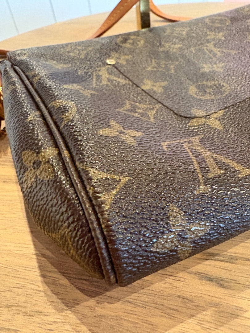 Louis Vuitton Monogram Favorite Crossbody