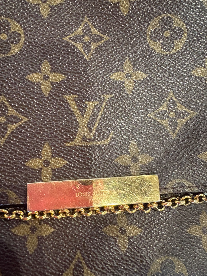 Louis Vuitton Monogram Favorite Crossbody