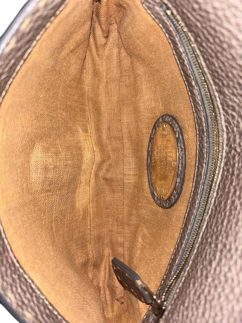 Posh Purse Co. Fendi Baguette metallic leather handbag interior with linen lining and Fendi Roma Italia plaque.