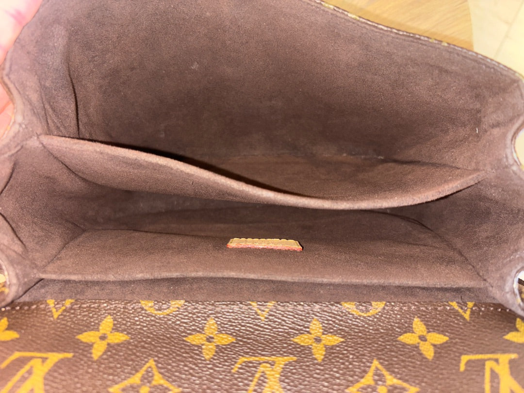 Monogram Louis Vuitton Pochette Metis