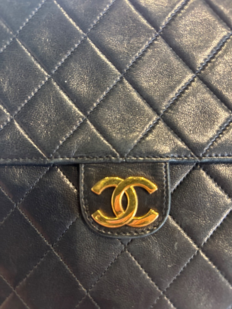 Black Chanel Chanel Vintage with Chain