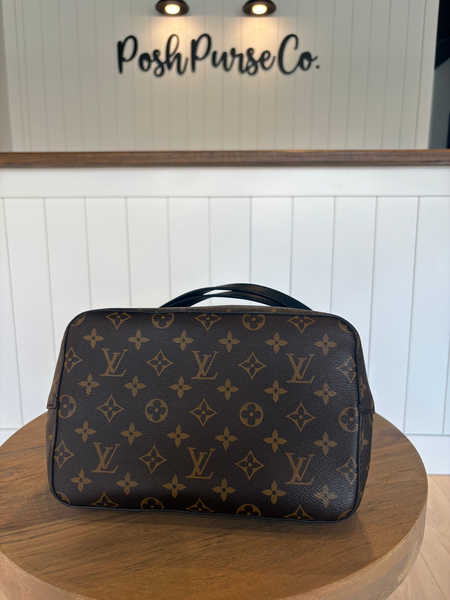 Like New Louis Vuitton Neo Noe Monogram Bucket Bag