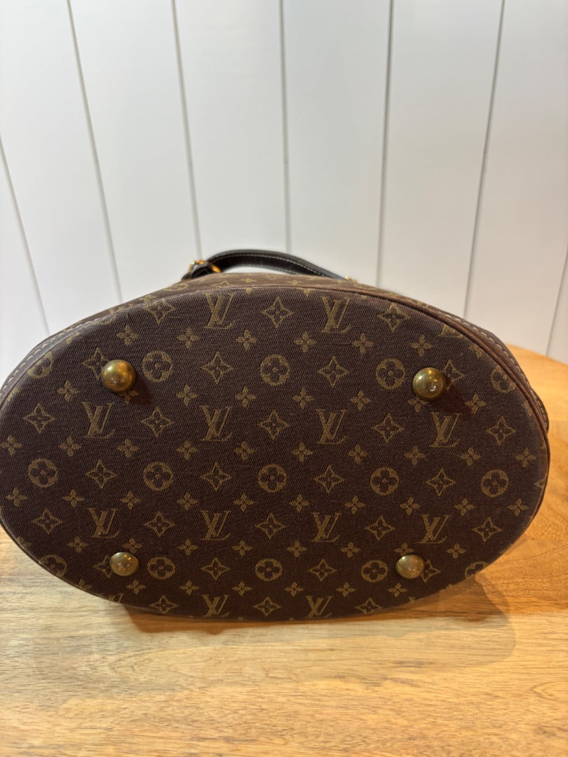 Monogram Louis Vuitton Bucket Bag