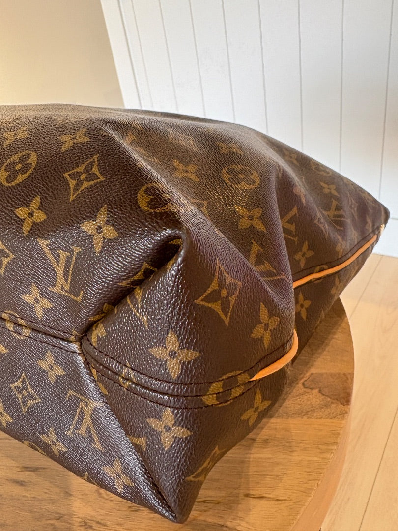 Monogram Louis Vuitton Graceful MM, MM