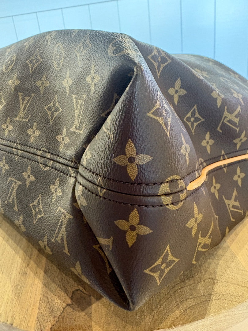 Monogram Louis Vuitton Graceful Monogram MM, MM