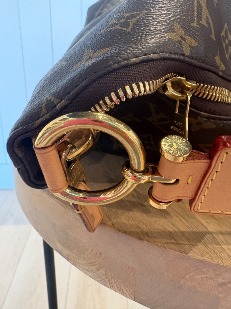 Monogram Louis Vuitton Graceful Monogram MM, MM