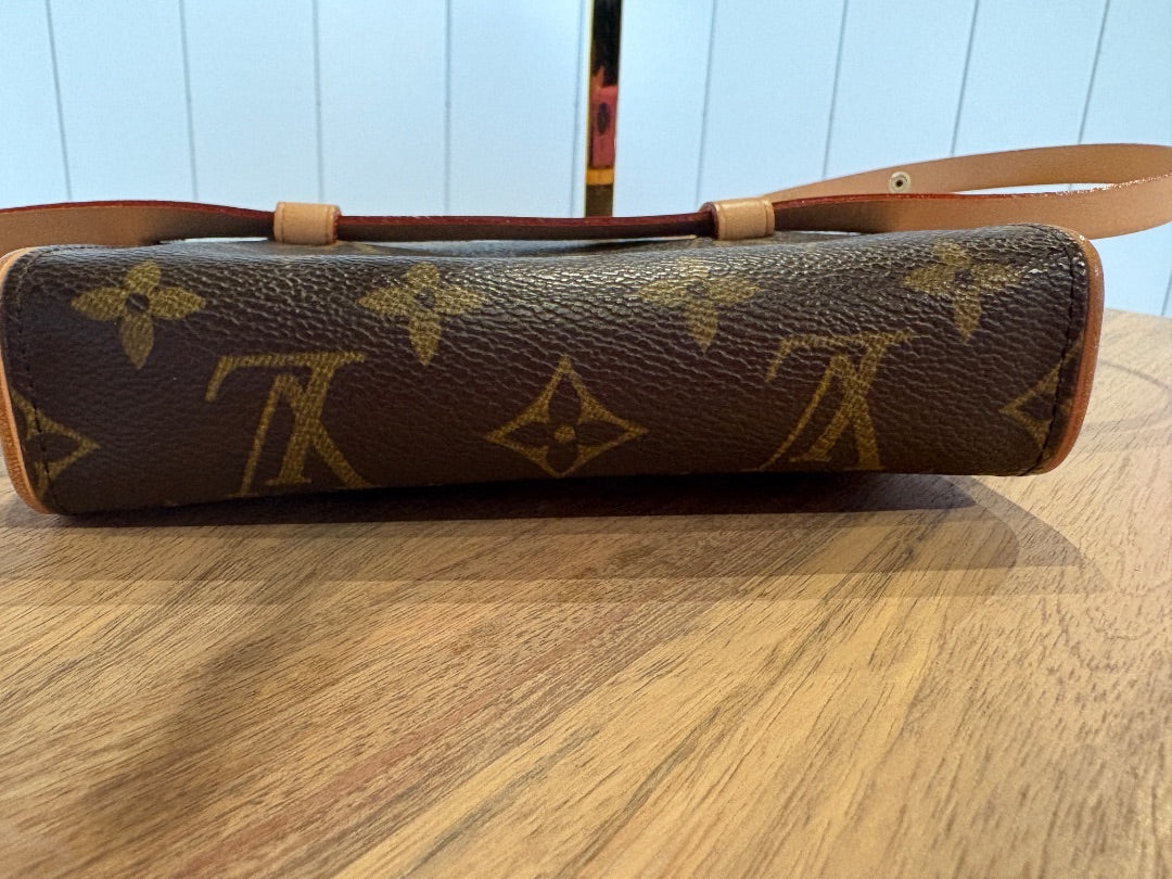 Monogram Louis Vuitton Lous Vuitton Florentine Waist Bag, XS
