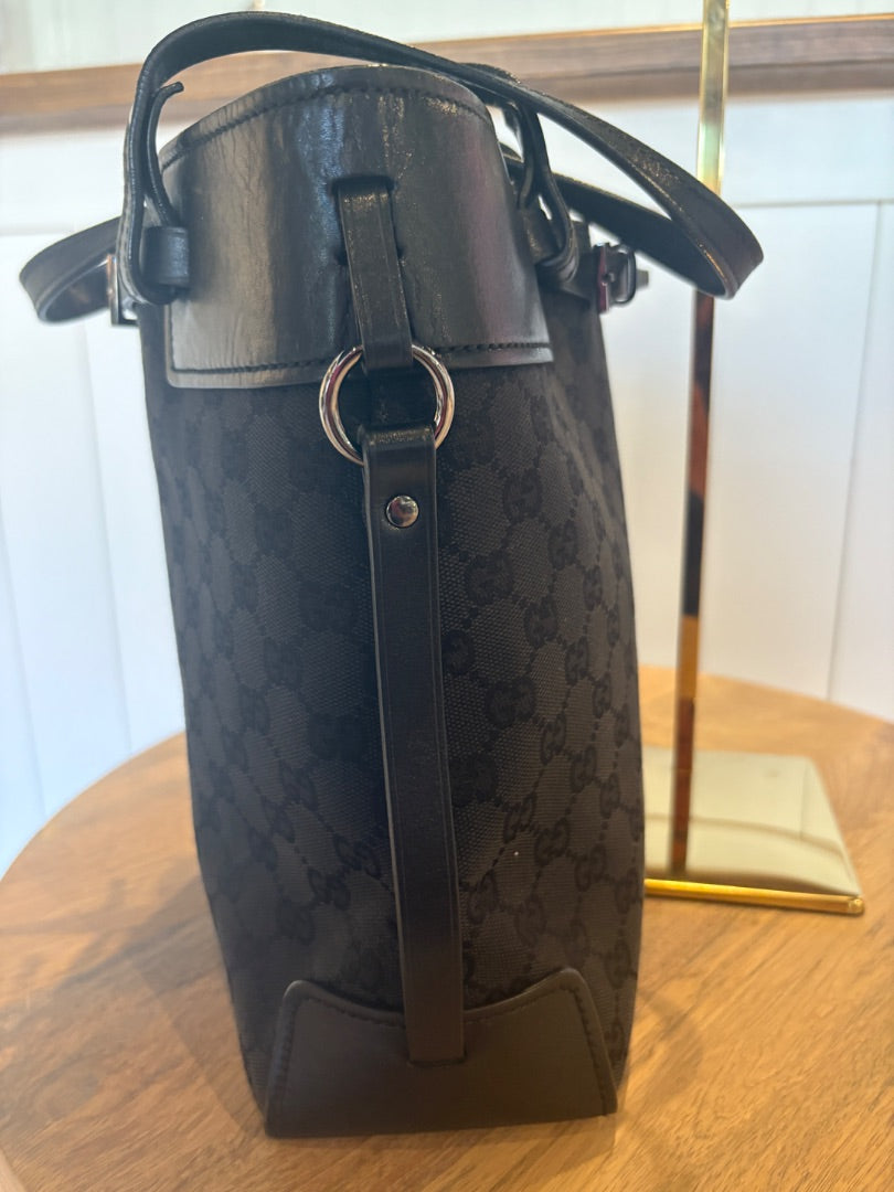 Black Gucci Mono Belted Bucket Bag