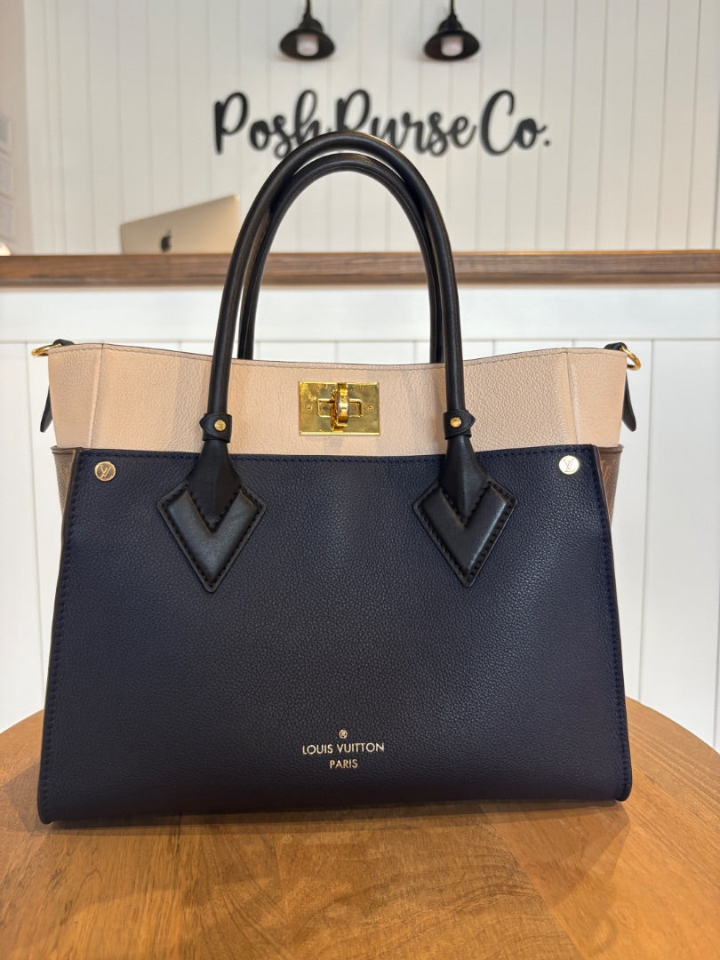 Navy Louis Vuitton Limited Edition - On My Side Marine