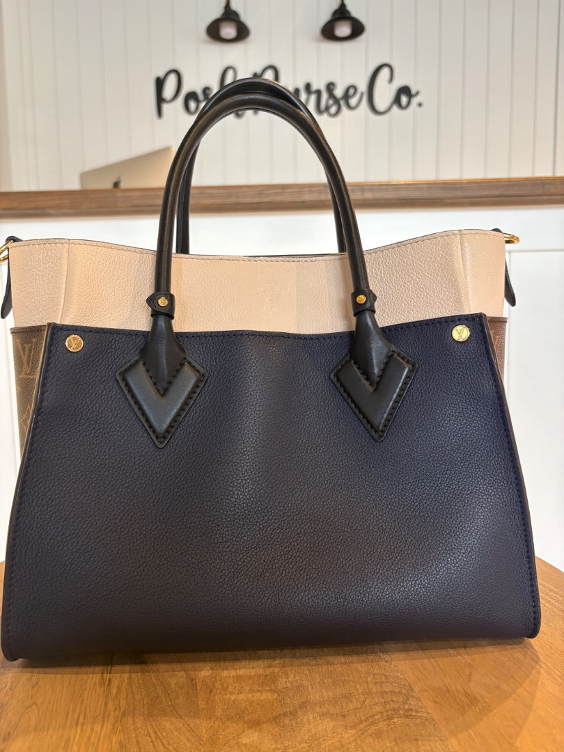 Navy Louis Vuitton Limited Edition - On My Side Marine