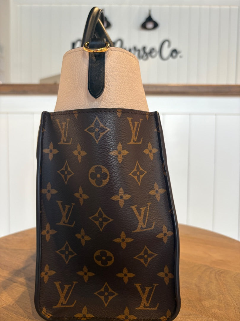 Navy Louis Vuitton Limited Edition - On My Side Marine