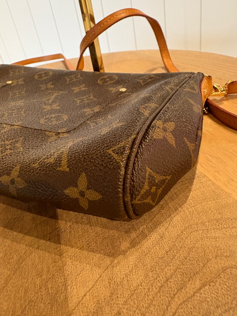 Louis Vuitton Monogram Favorite Crossbody