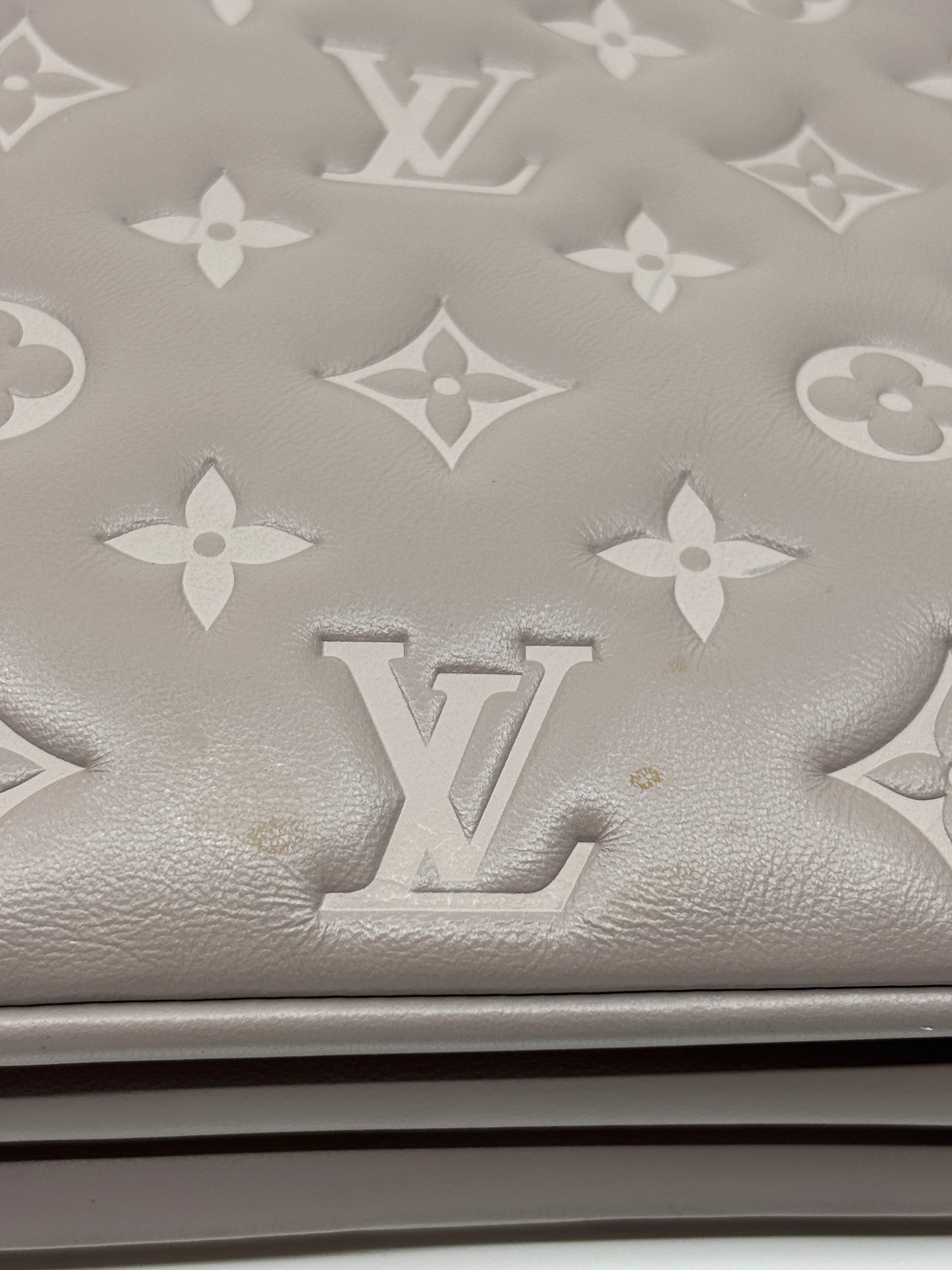 Grey Louis Vuitton Coussin, Large