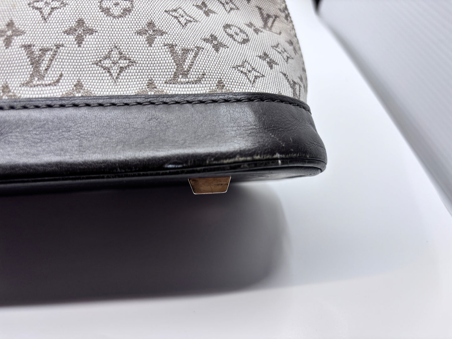 Louis Vuitton Long Mini Lin