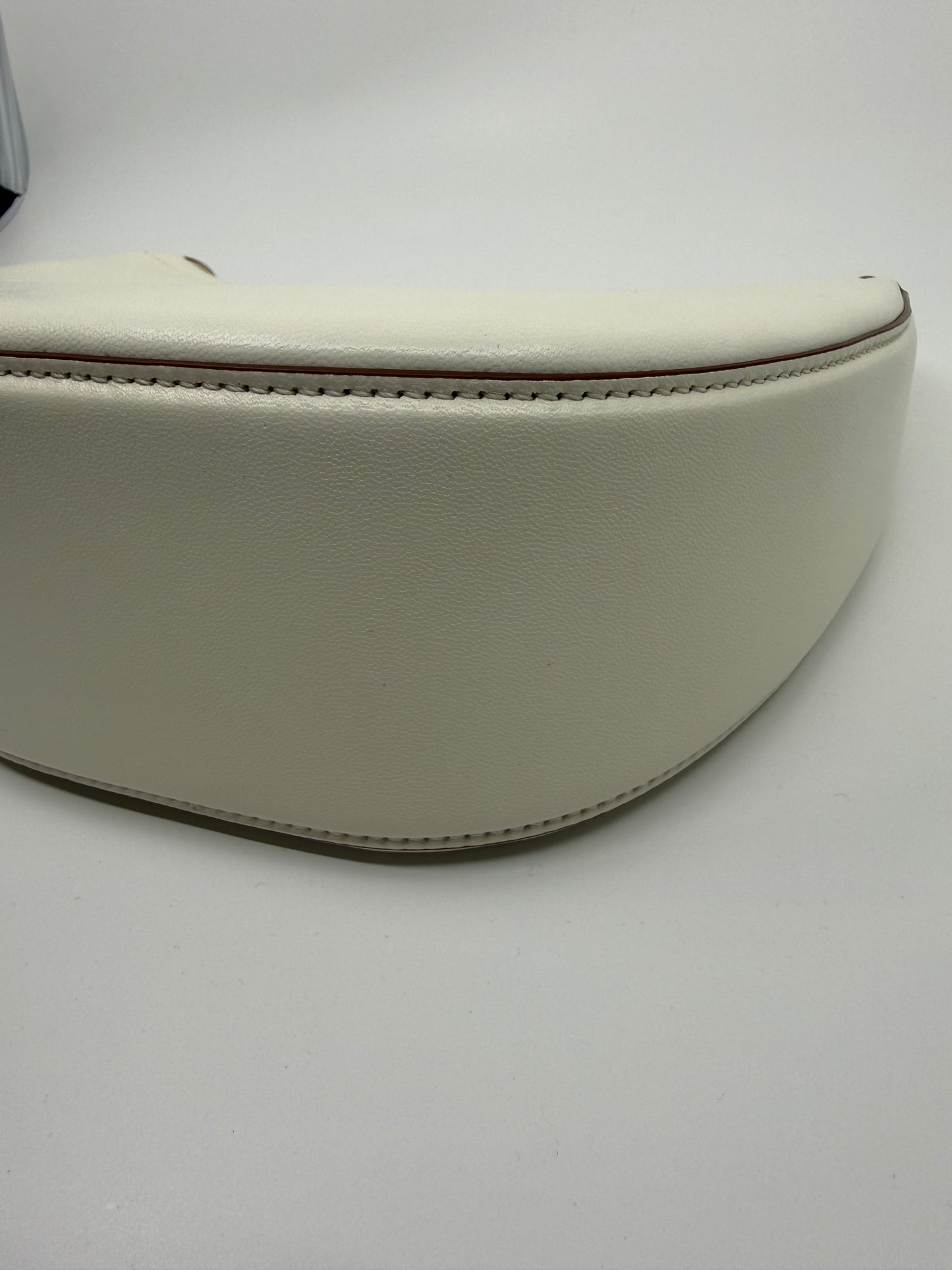 Ivory  Valentino Vlogo Moon Hobo