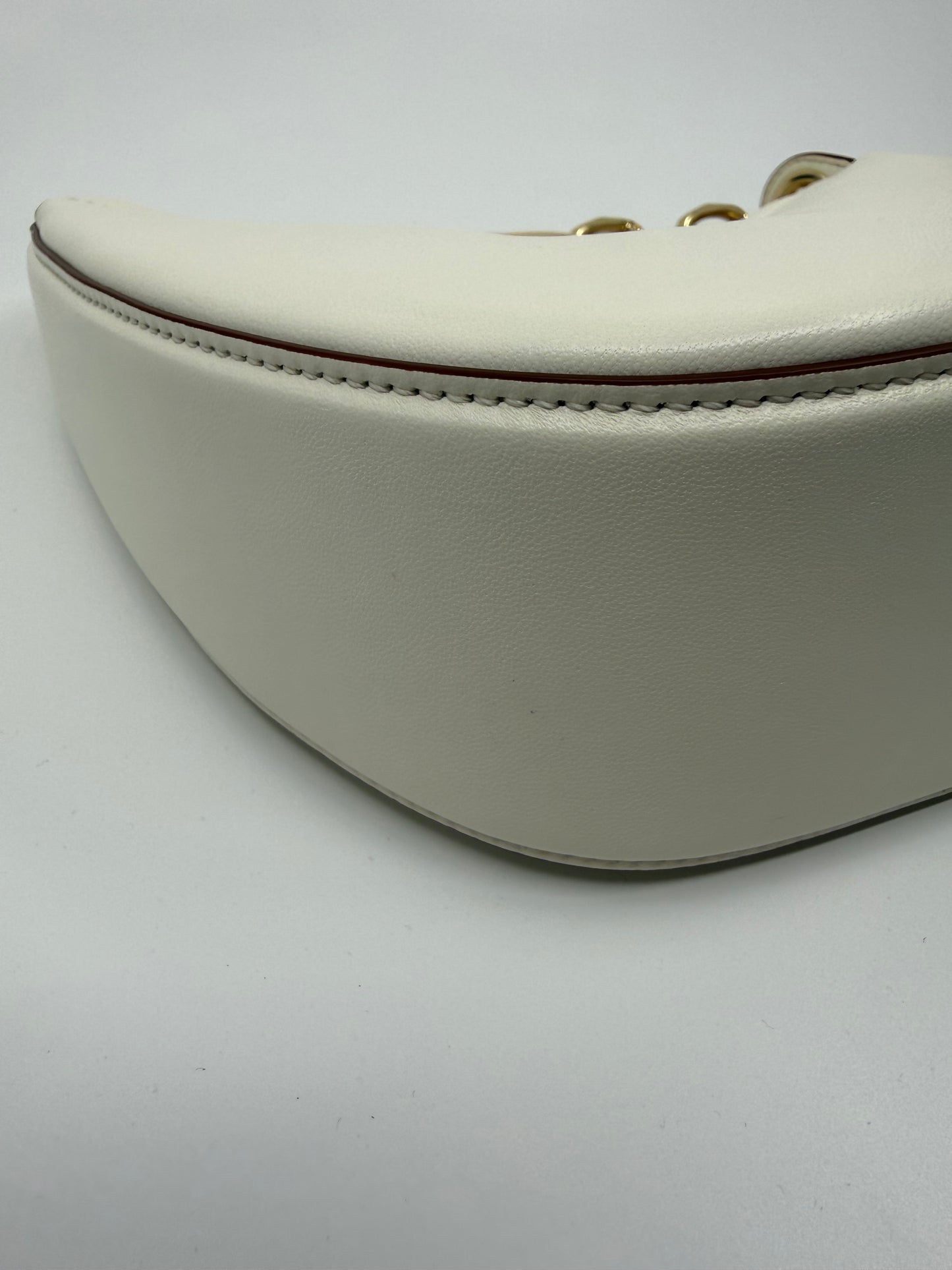 Ivory  Valentino Vlogo Moon Hobo