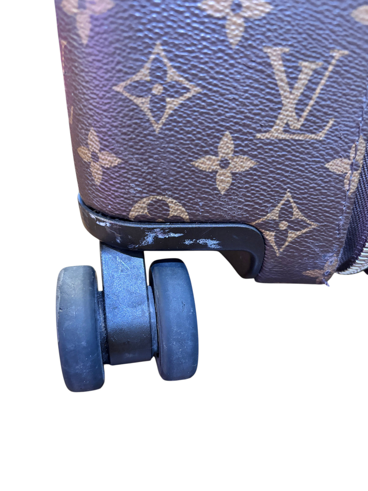 Posh Purse Co Louis Vuitton Horizon 55 rolling suitcase wheel detail in classic brown monogram coated canvas