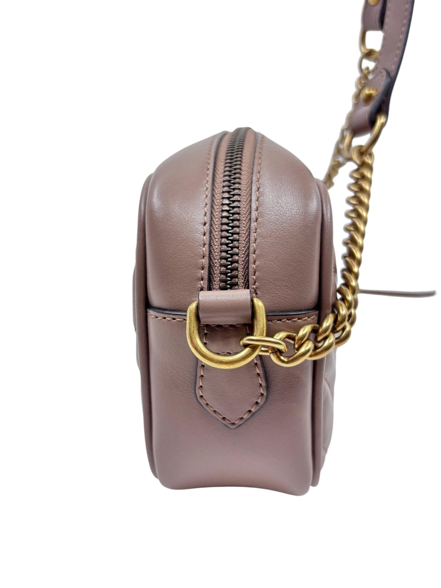 Posh Purse Co. beige Gucci camera bag side view with gold chain strap and zip closure