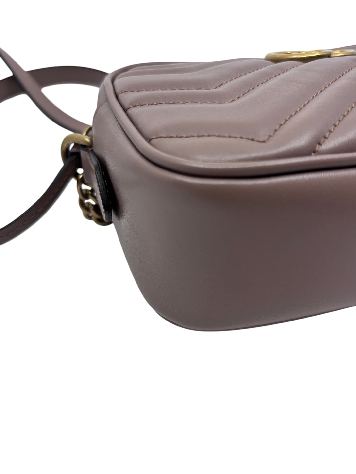 Posh Purse Co. beige Gucci camera bag featuring chevron quilted leather and antique gold-tone hardware details.