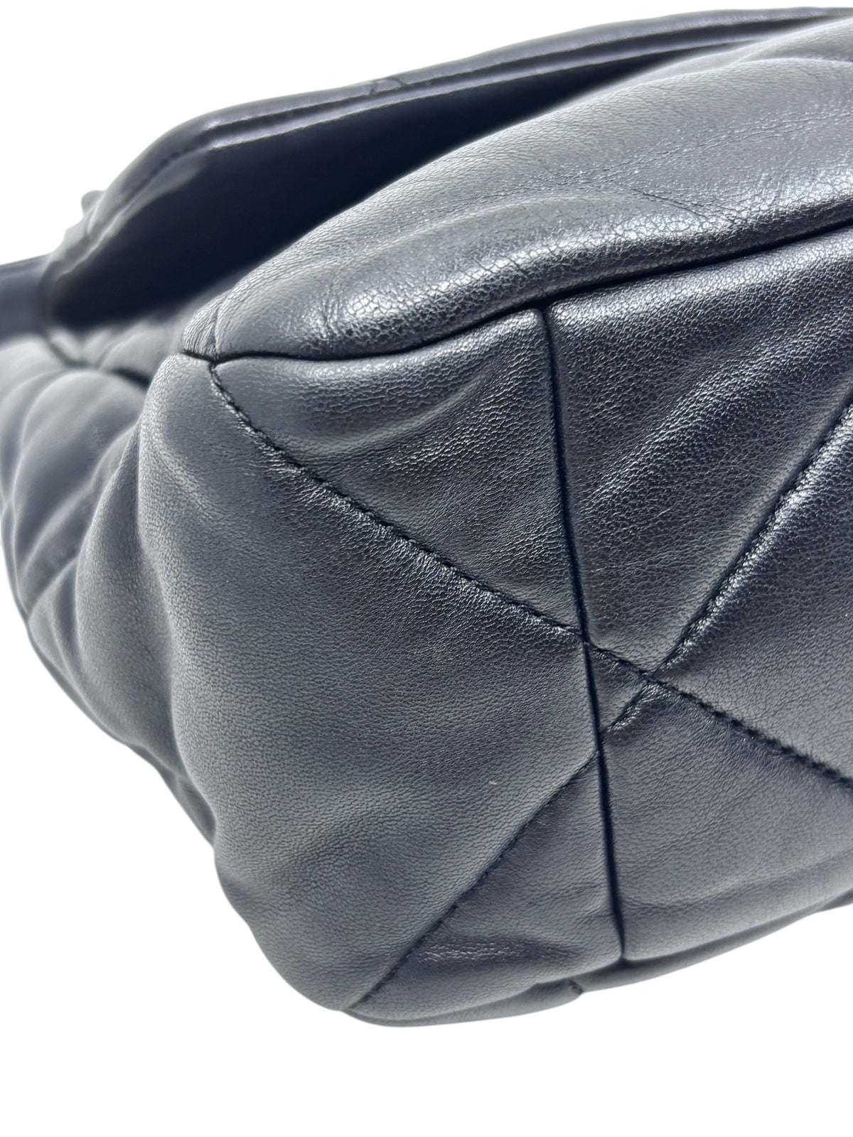 Posh Purse Co preloved black Chanel 19 flap bag with signature oversized diamond quilting in soft leather