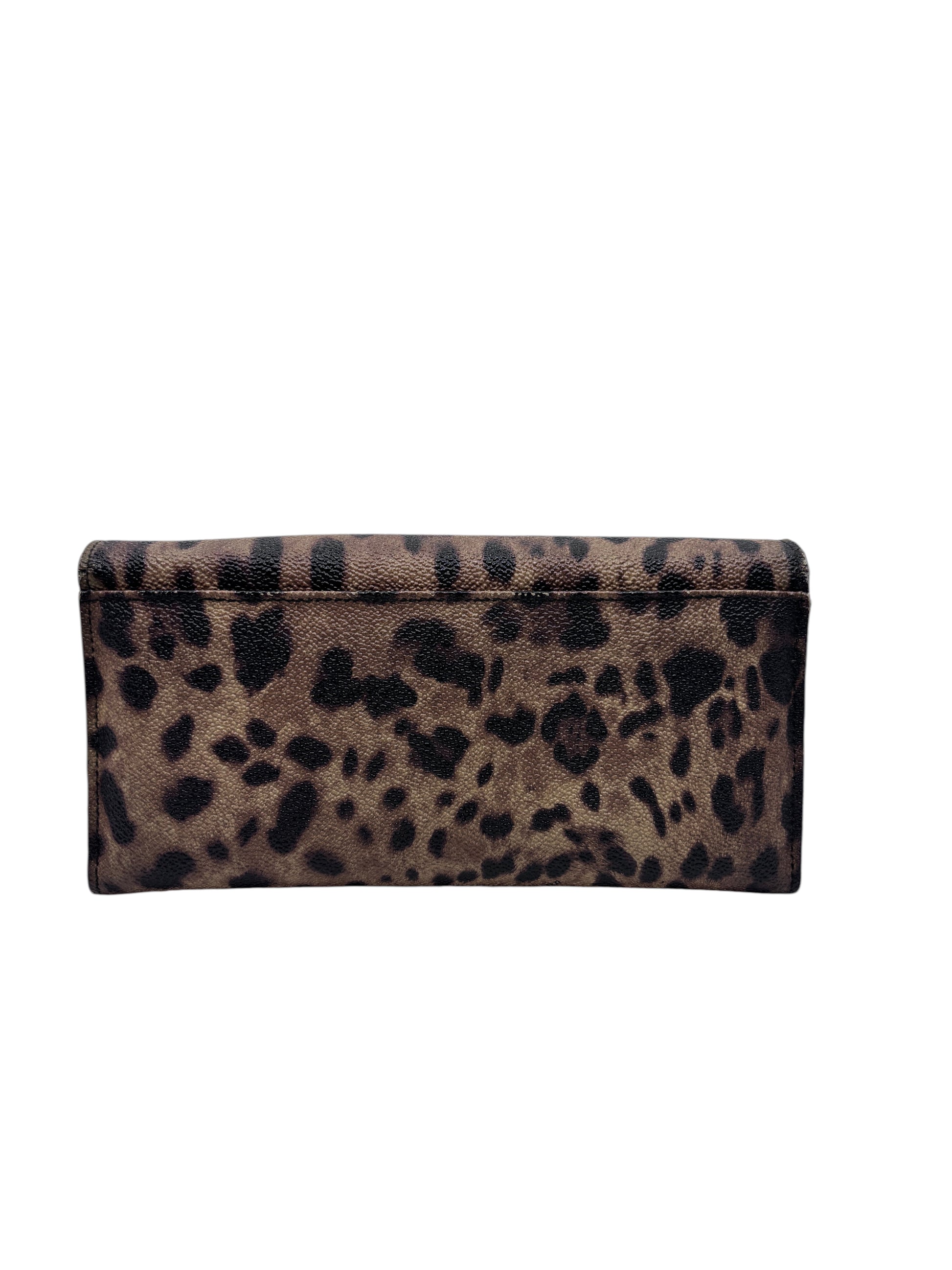 Posh Purse Co Dolce and Gabbana leopard print wallet in excellent preloved condition with classic animal pattern