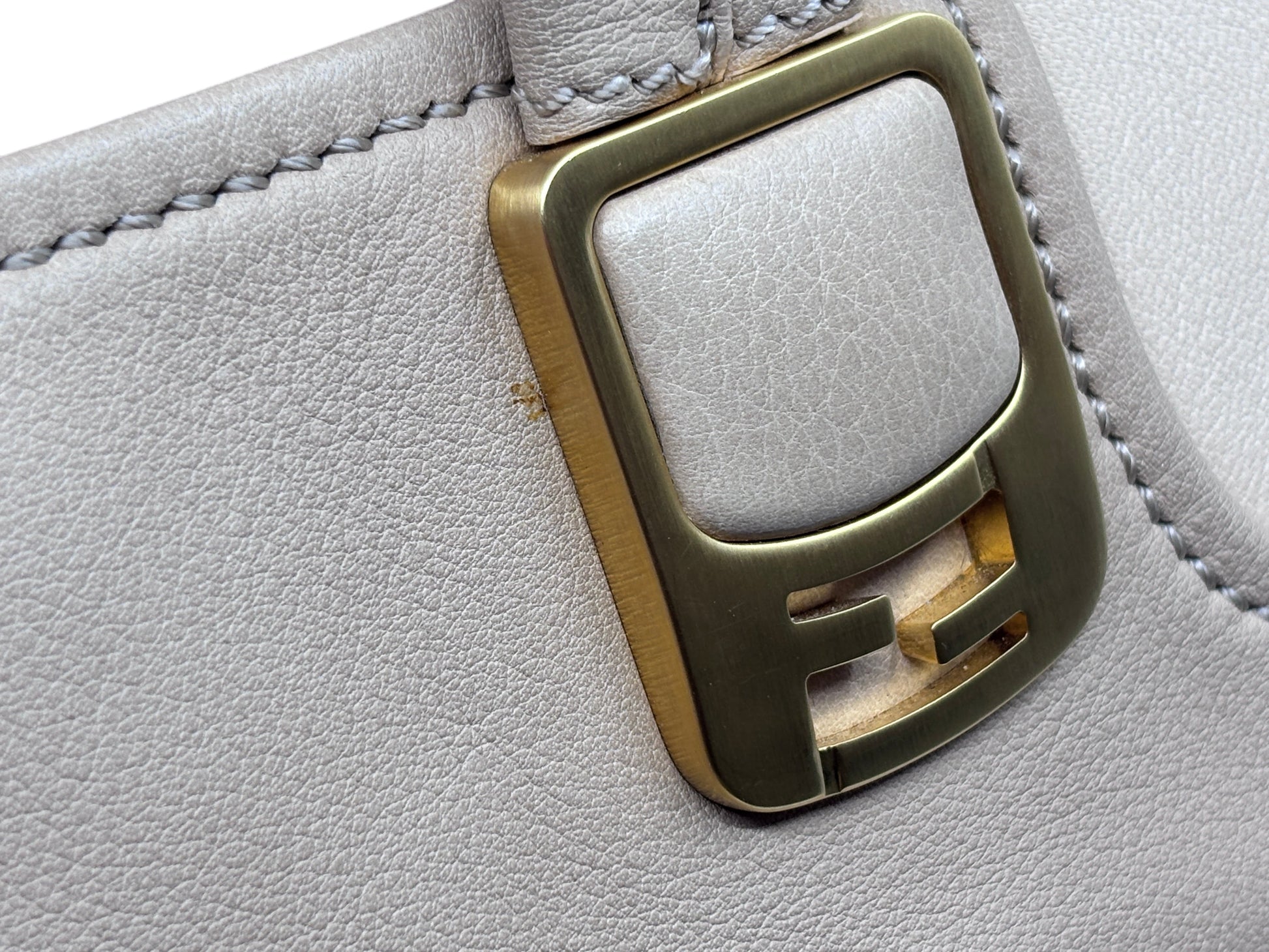Posh Purse Co Fendi Chameleon satchel featuring tan grained leather and gold-tone metal hardware detail