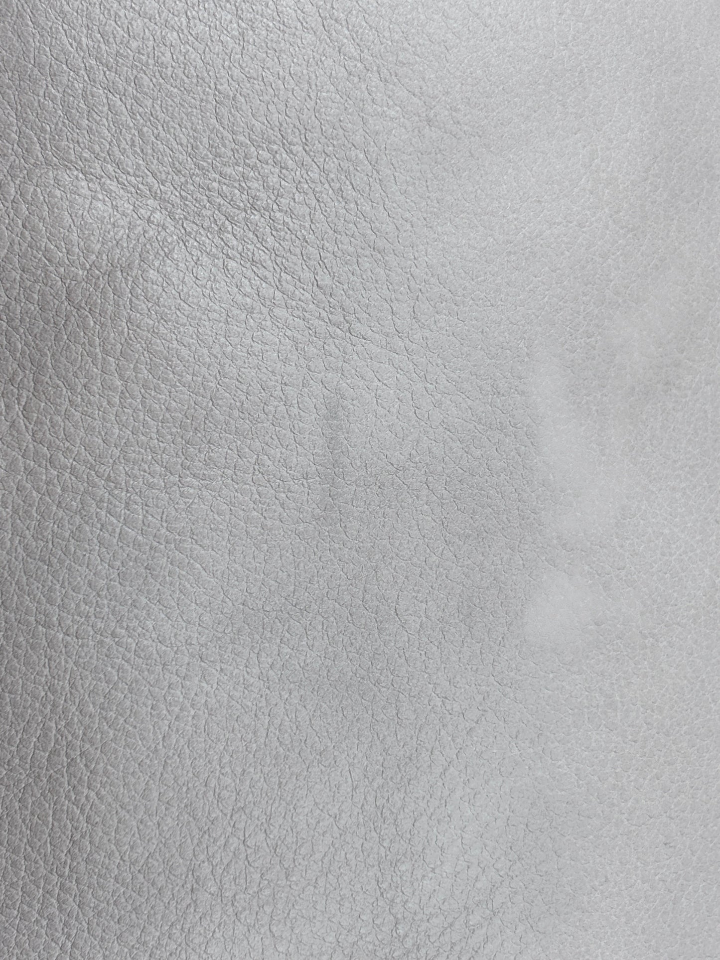 Posh Purse Co brown and tan leather texture detail from a Fendi Chameleon tri-color satchel