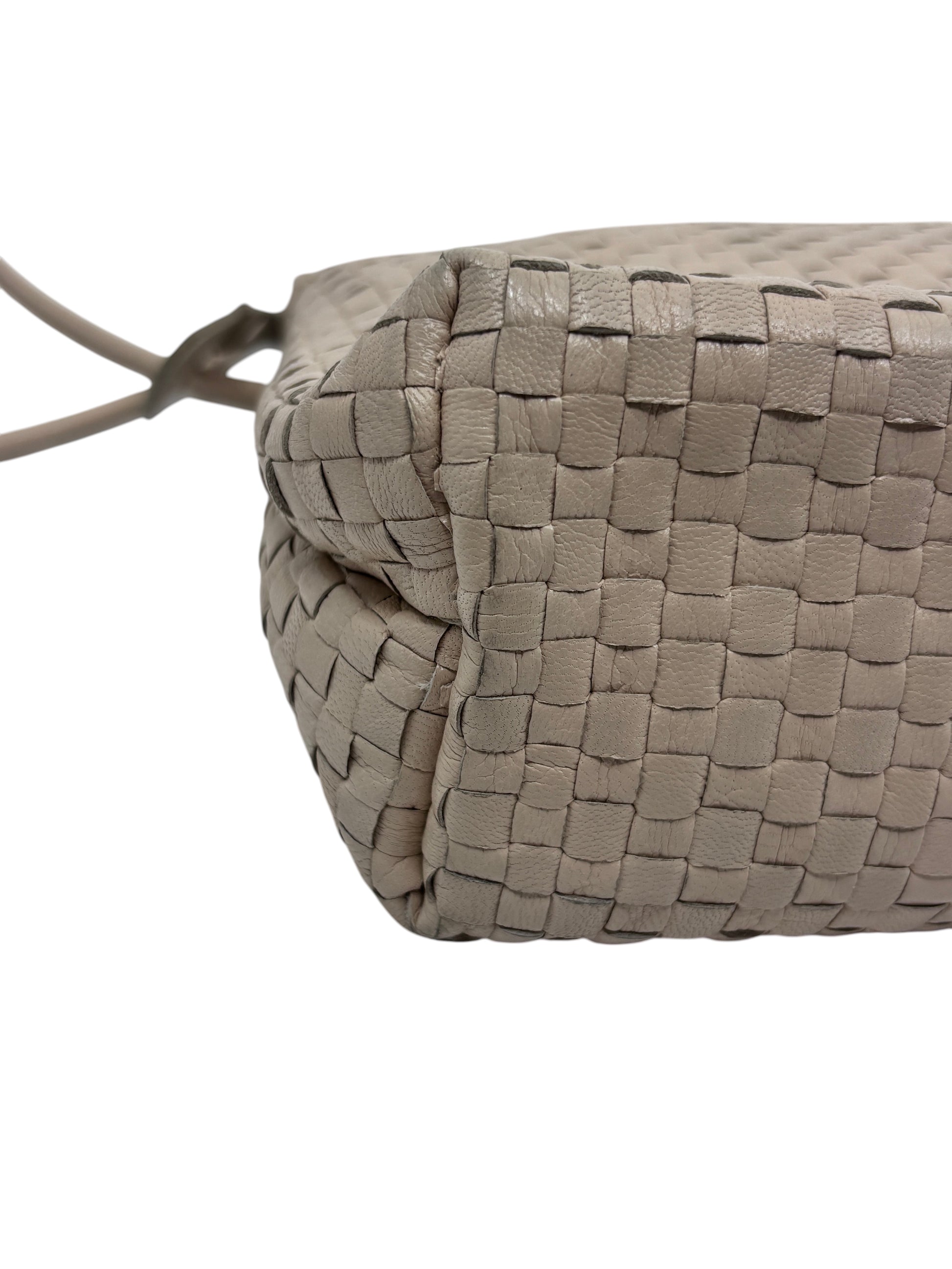Posh Purse Co vintage Fendi crossbody bag featuring a beige woven straw exterior with detailed leather trim
