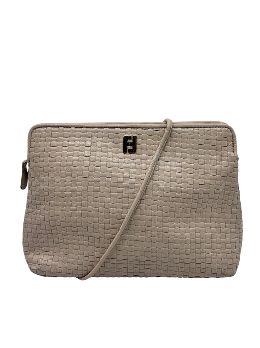 Posh Purse Co vintage Fendi crossbody bag in beige woven straw with a signature Fendi logo hardware detail.
