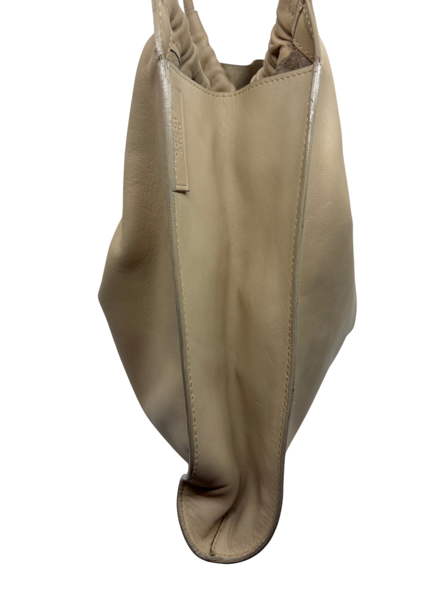Posh Purse Co Gucci Tom Ford era beige leather hobo bag with a relaxed silhouette and comfortable shoulder strap