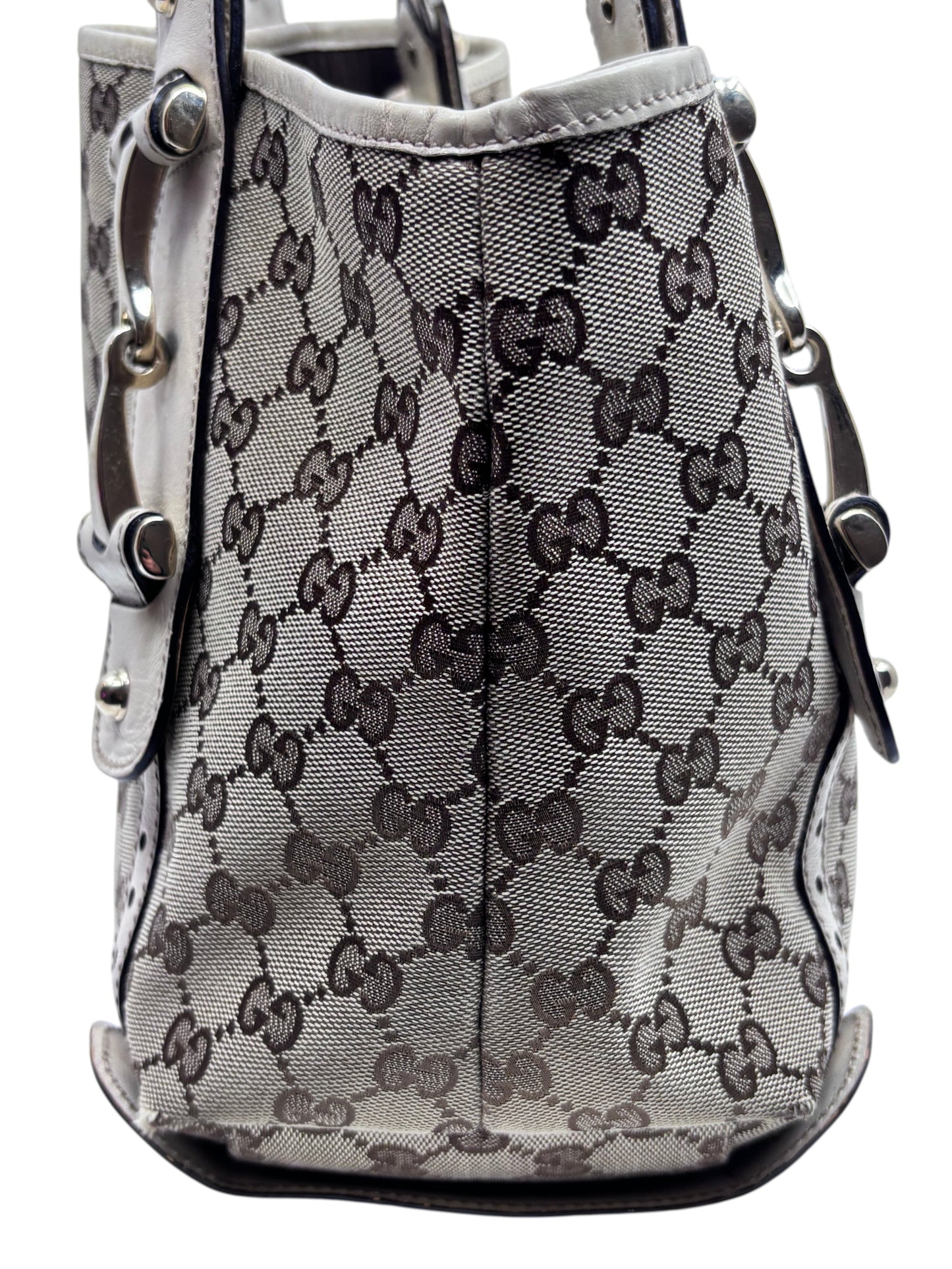 Posh Purse Co preloved Gucci Pelham handbag featuring iconic beige and brown GG monogram canvas with silver hardware.