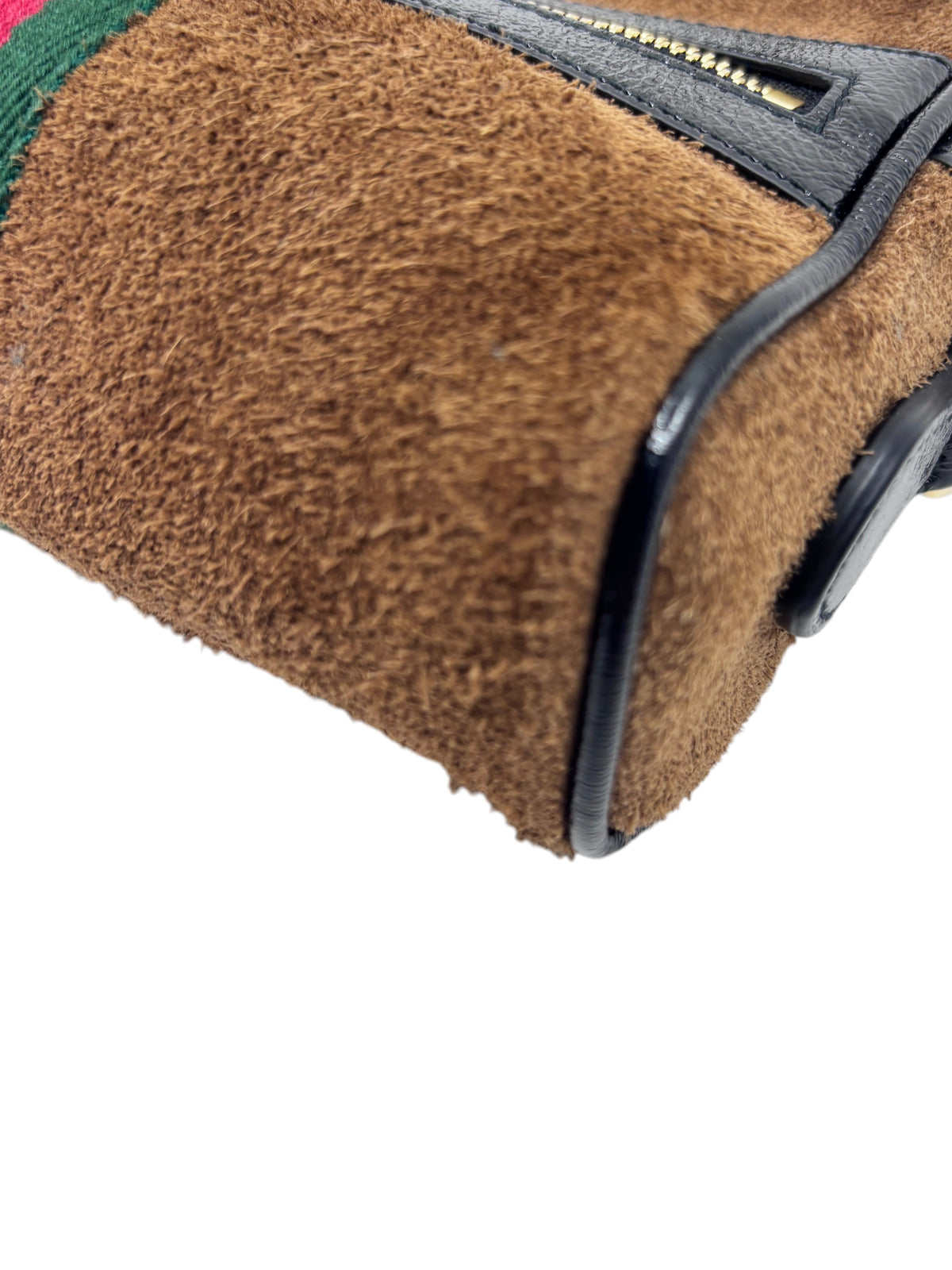 Posh Purse Co Gucci Ophidia shoulder bag in brown suede with black leather trim and signature green and red stripe