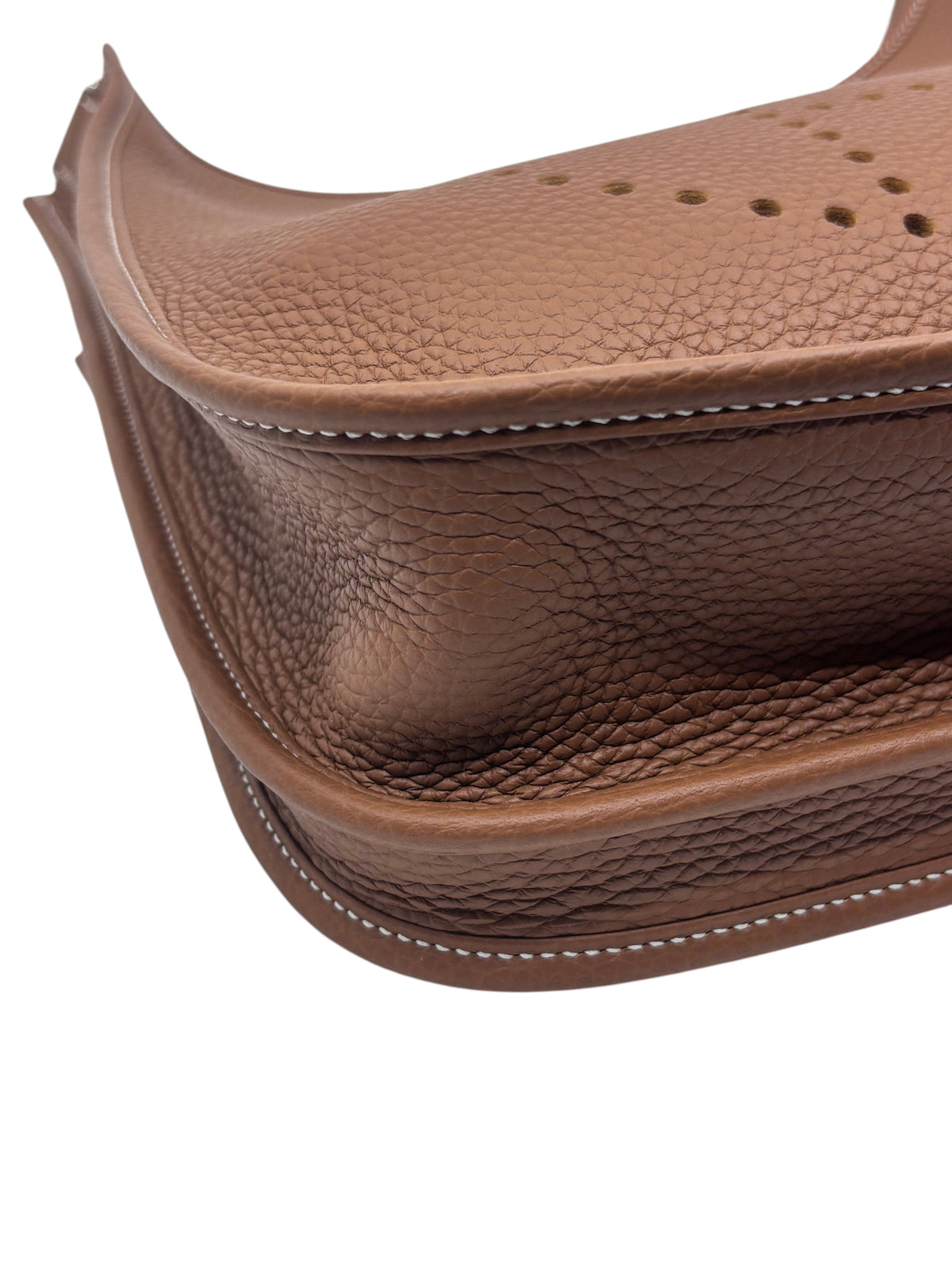 Posh Purse Co Hermès Evelyne bag in gold leather with signature perforated H motif and white contrast stitching