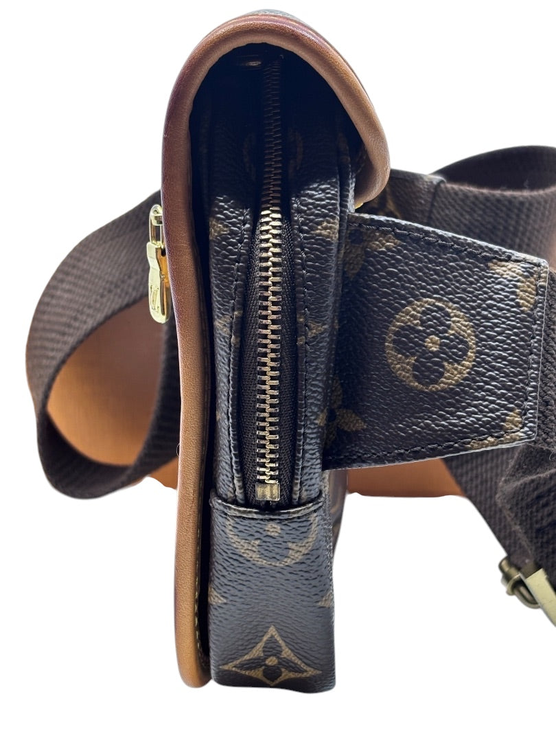 Posh Purse Co Louis Vuitton Bosphore belt bag in monogram canvas with vachetta leather trim and gold-tone zipper