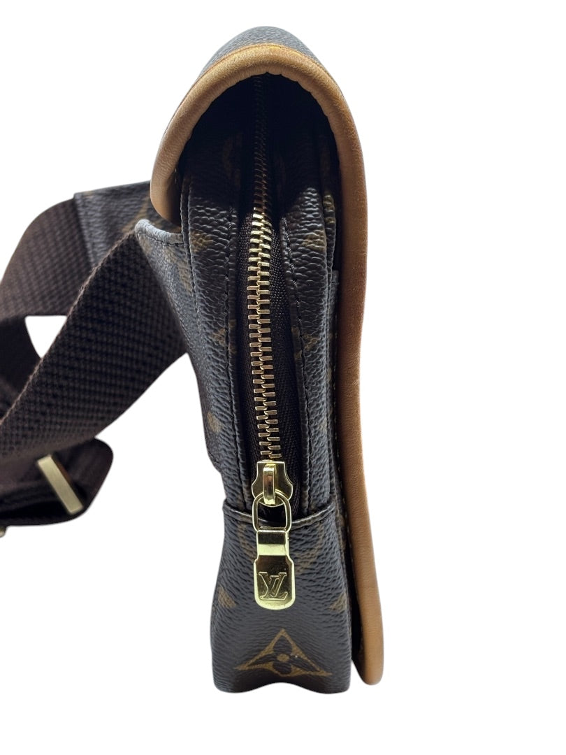 Posh Purse Co Louis Vuitton Bosphore bum bag in monogram canvas with vachetta leather trim and gold-tone zipper