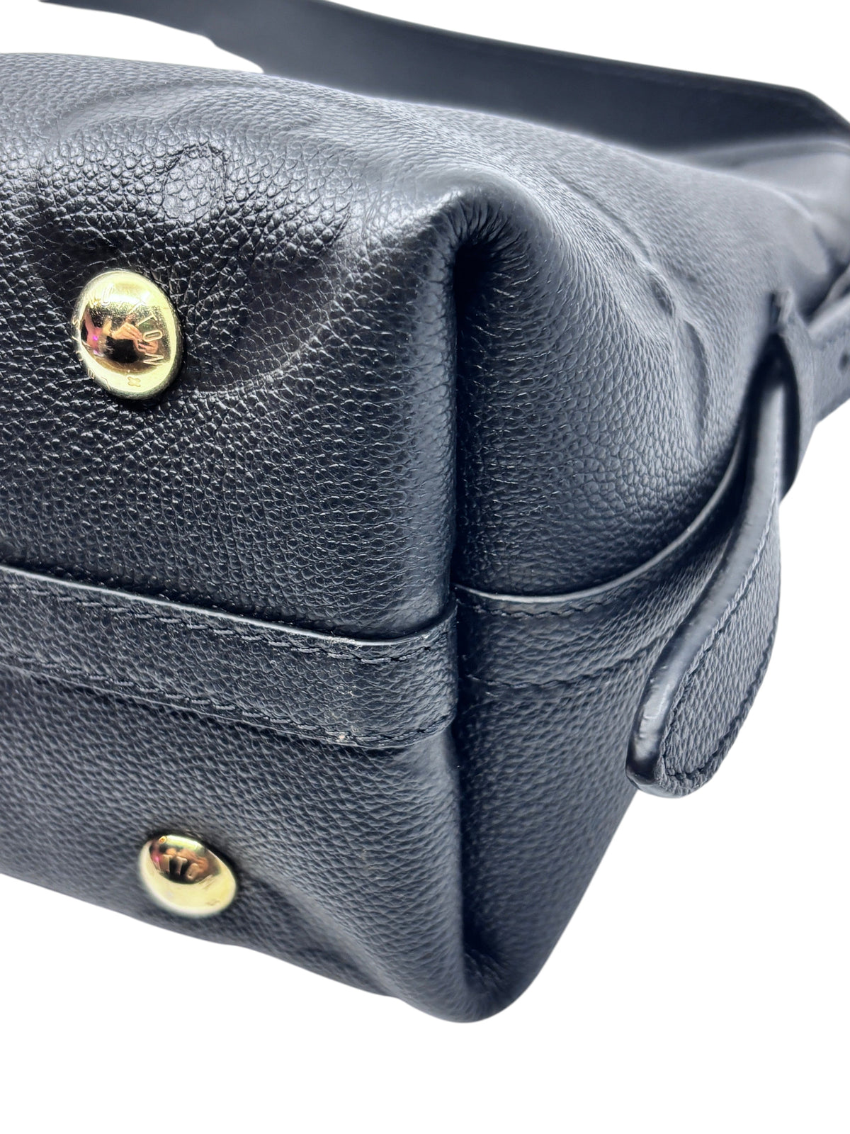 Posh Purse Co Louis Vuitton CarryAll PM handbag in black leather with gold-tone hardware detail on the base