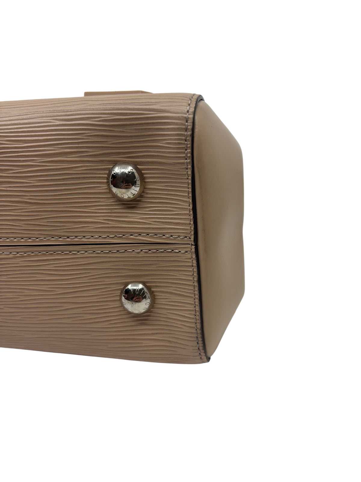 Posh Purse Co. Louis Vuitton Cluny MM handbag base showing textured beige Epi leather and polished silver metal feet