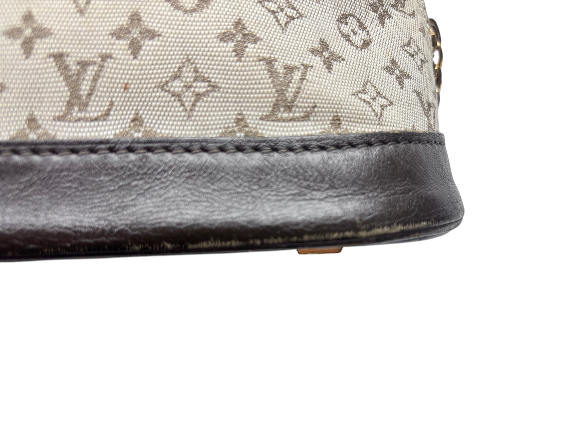 Posh Purse Co preloved Louis Vuitton Long Mini Lin bag showing beige monogram canvas and dark brown leather trim