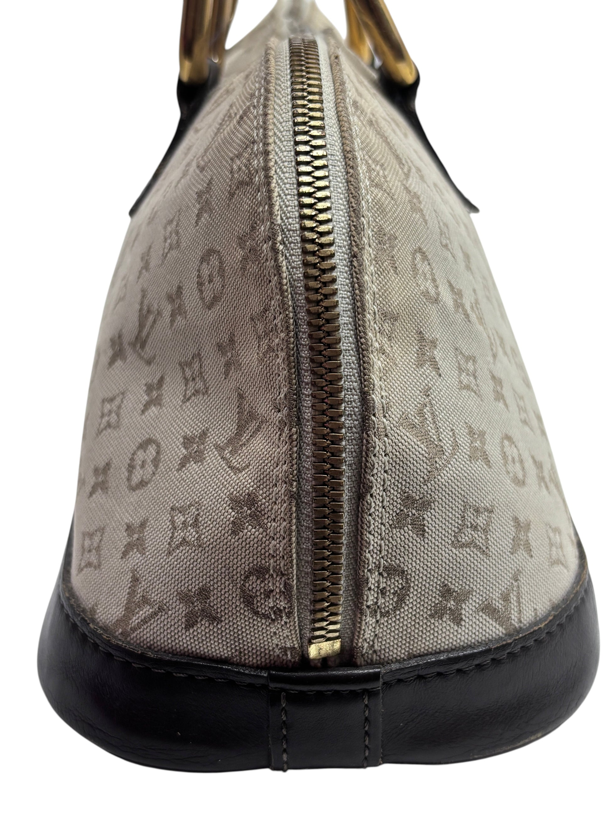 Posh Purse Co preloved Louis Vuitton Long Mini Lin bag in beige monogram canvas with dark leather trim and gold zipper