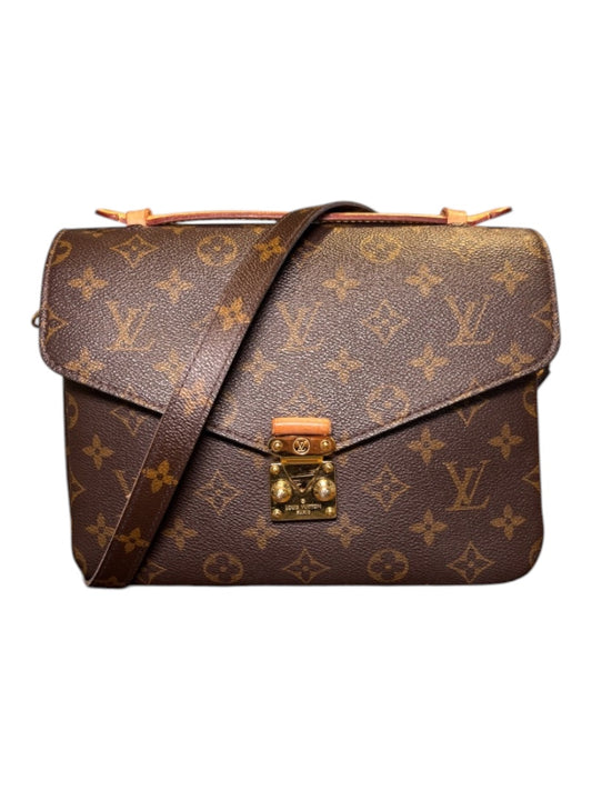 Posh Purse Co Louis Vuitton Monogram Pochette Metis crossbody bag with gold-tone hardware and S-lock closure.