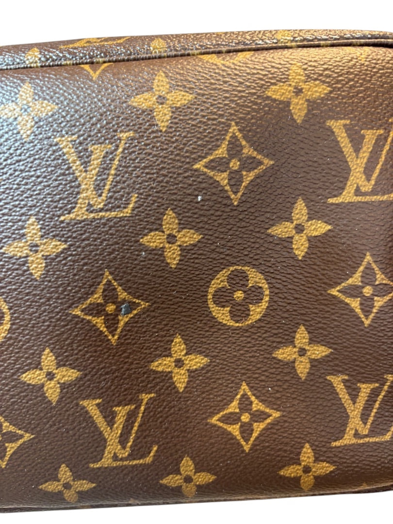 Posh Purse Co Louis Vuitton Neverfull MM Monogram coated canvas tote with red interior and matching pouch.