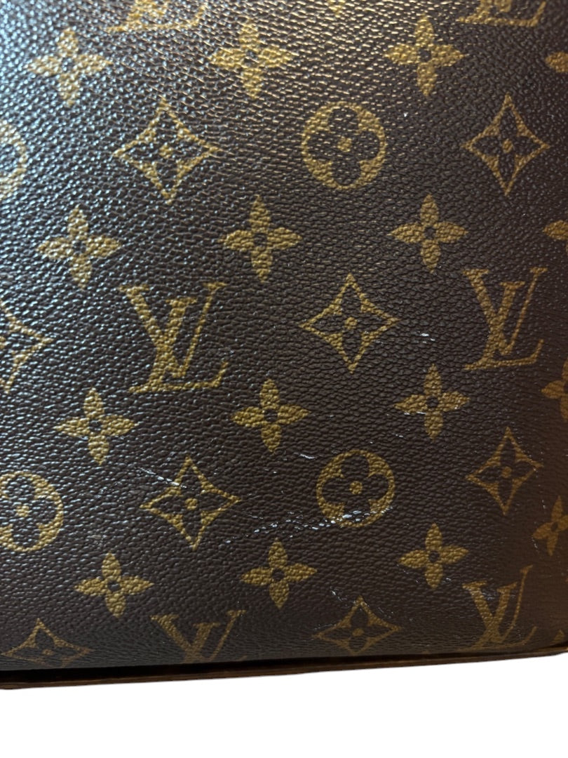 Posh Purse Co Louis Vuitton Neverfull MM Monogram tote bag with red interior, made of coated canvas with leather trim.