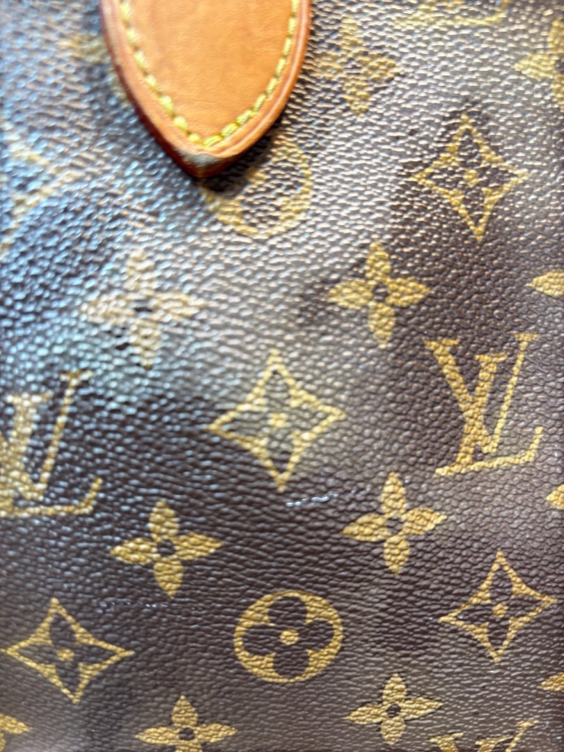 Posh Purse Co Louis Vuitton Neverfull MM Monogram coated canvas tote with leather trim and red interior. Includes matching pouch.