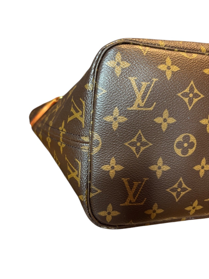 Posh Purse Co Louis Vuitton Neverfull MM Monogram coated canvas tote with red interior and pouch. Classic designer handbag.