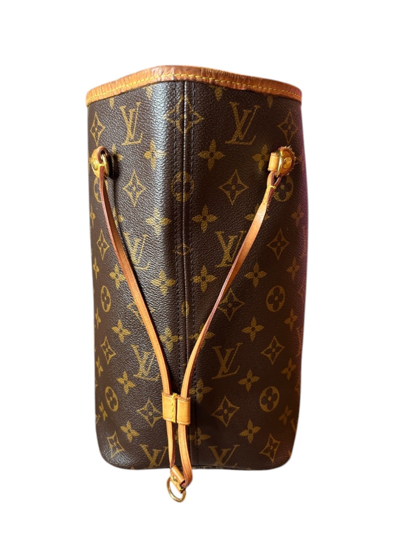 Posh Purse Co Louis Vuitton Neverfull MM Monogram tote with red interior, coated canvas with leather trim and pouch.